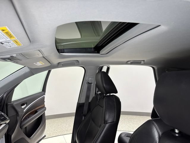 Used 2020 Acura MDX w/ Technology Package FWD image 4