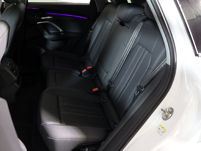 Used 2025 Audi Q5 Premium w/ Convenience Package AWD/4WD image 13