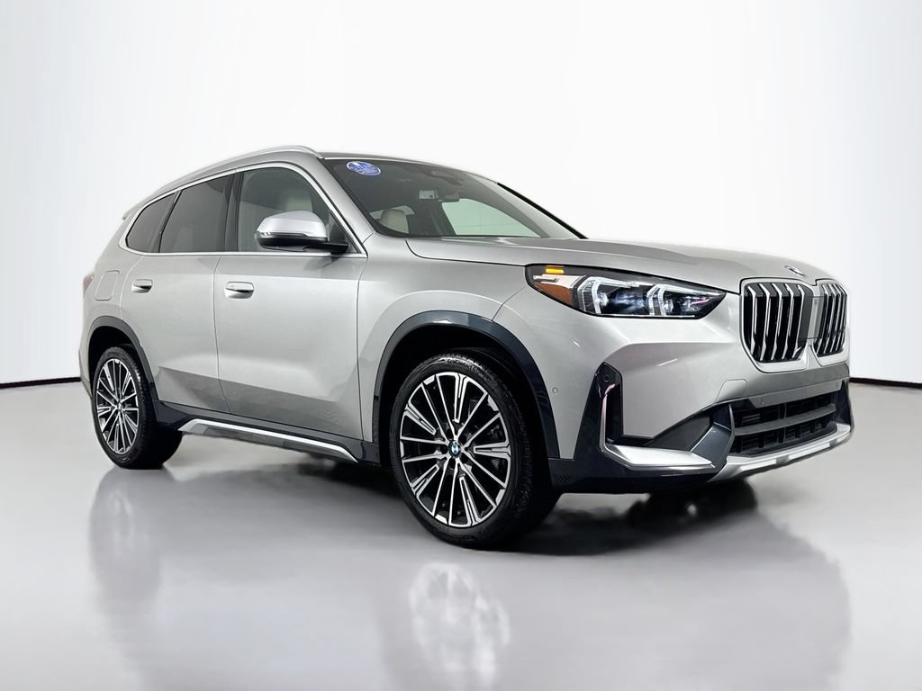 Used 2024 BMW X1 xDrive28i w/ Convenience Package AWD/4WD image 3