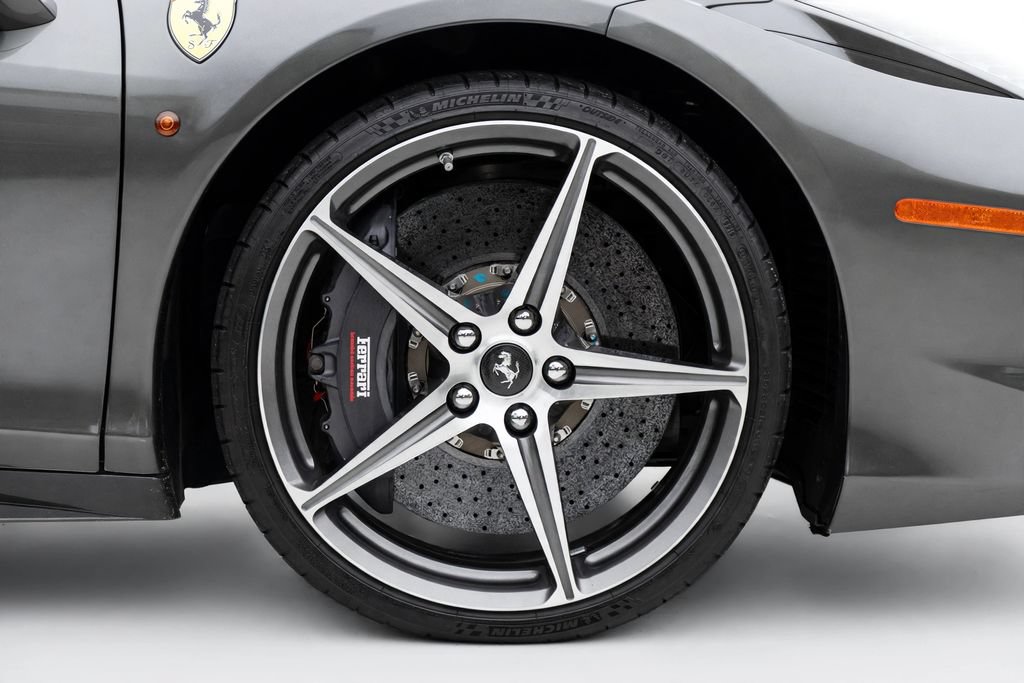 Used 2013 Ferrari 458 Spider RWD image 58