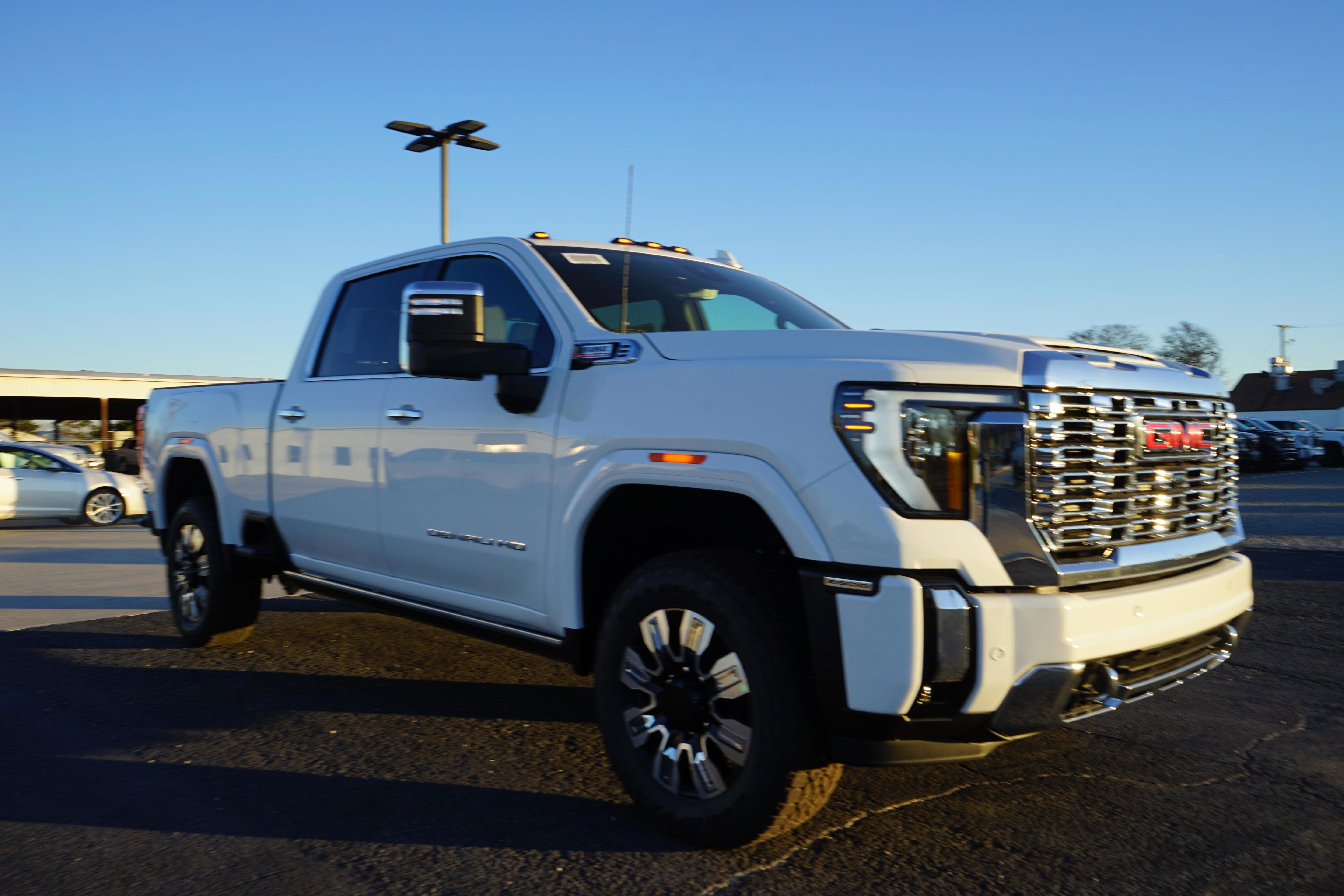New 2026 GMC Sierra 2500 Denali w/ Technology Package image 7