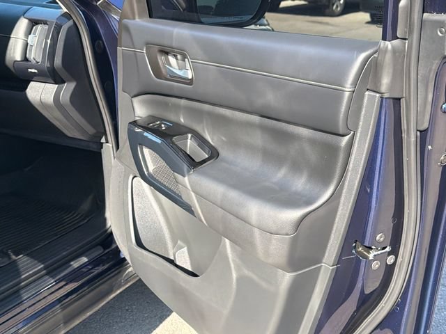 Used 2022 Nissan Pathfinder SV AWD/4WD image 26