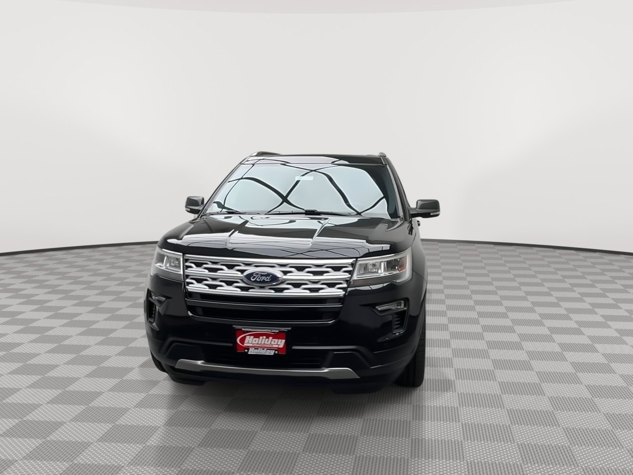Used 2019 Ford Explorer XLT w/ Equipment Group 202A AWD/4WD image 39