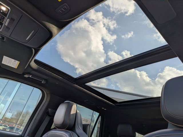 New 2025 Lincoln Navigator L Black Label image 19