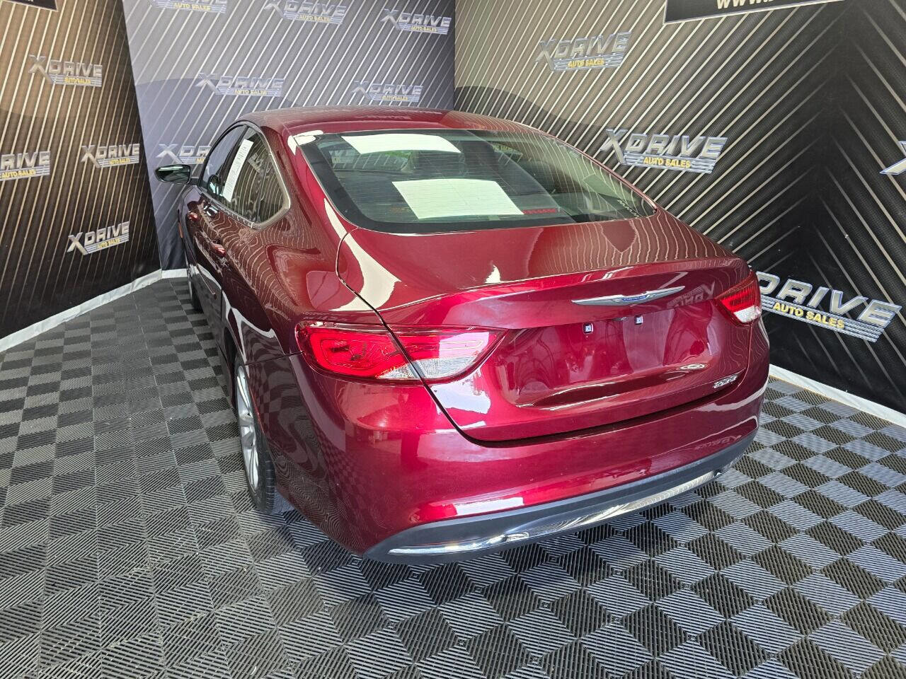 Used 2016 Chrysler 200 Limited image 11