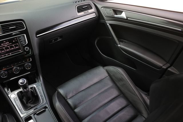 Used 2016 Volkswagen Golf 4-Door AWD/4WD image 26