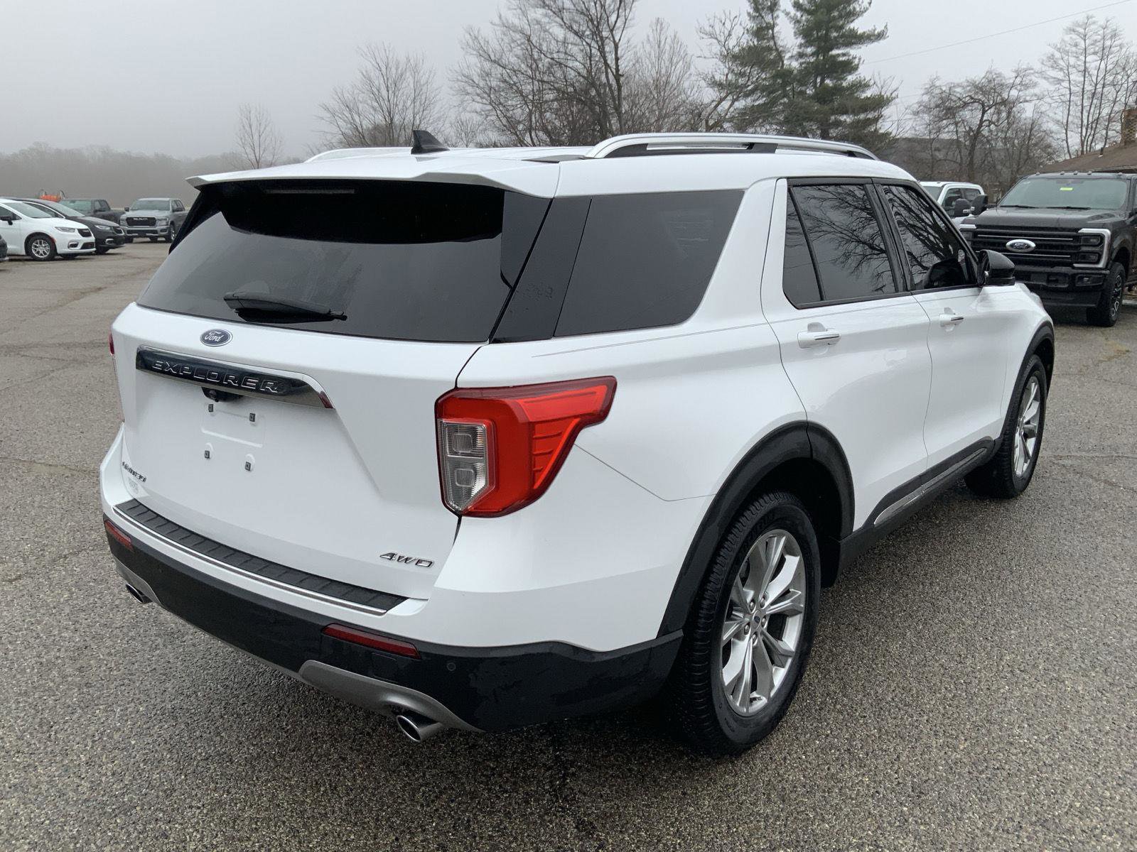 Used 2022 Ford Explorer Limited AWD/4WD image 15