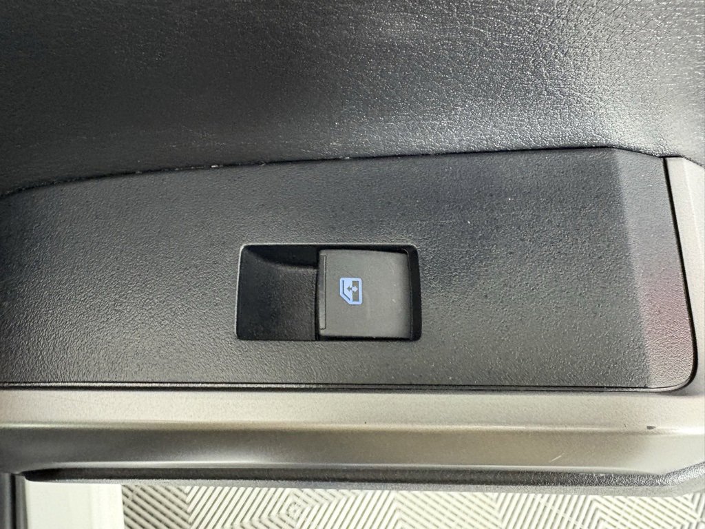 Used 2022 Toyota Tacoma SR5 image 38