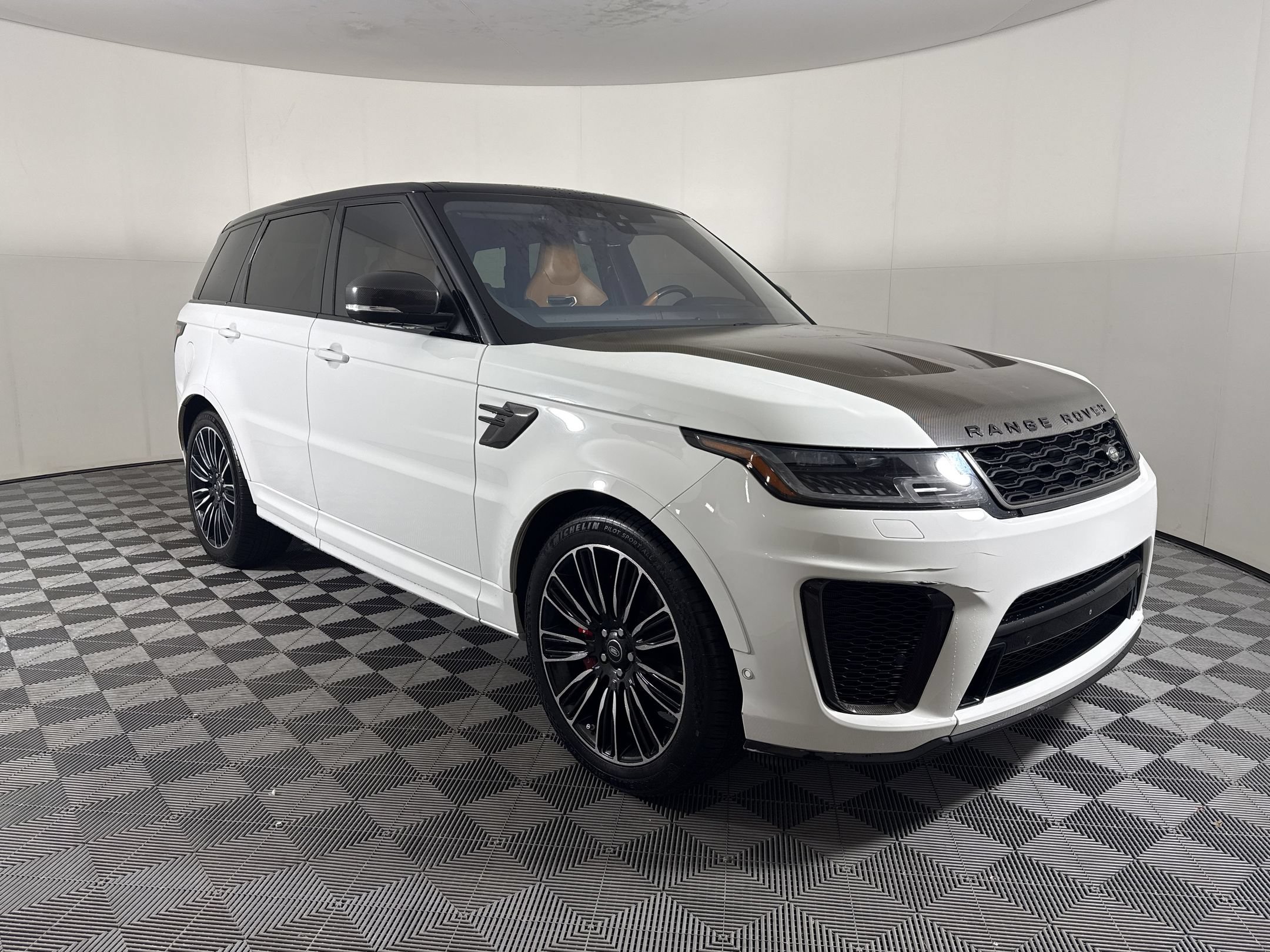 Used 2018 Land Rover Range Rover Sport SVR AWD/4WD image 7