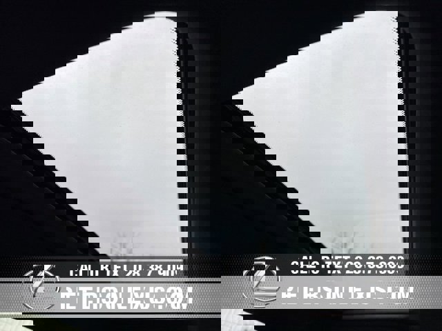 Used 2018 INFINITI Q60 2.0t w/ Moonroof Package image 13