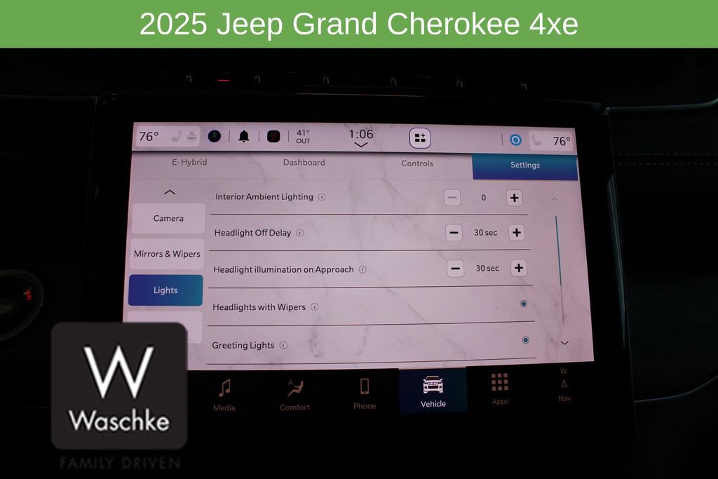 New 2025 Jeep Grand Cherokee Limited 4xe w/ Trailer Tow Package image 54