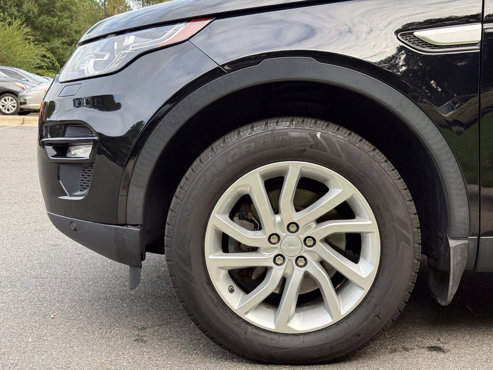 Used 2017 Land Rover Discovery Sport HSE AWD/4WD image 19