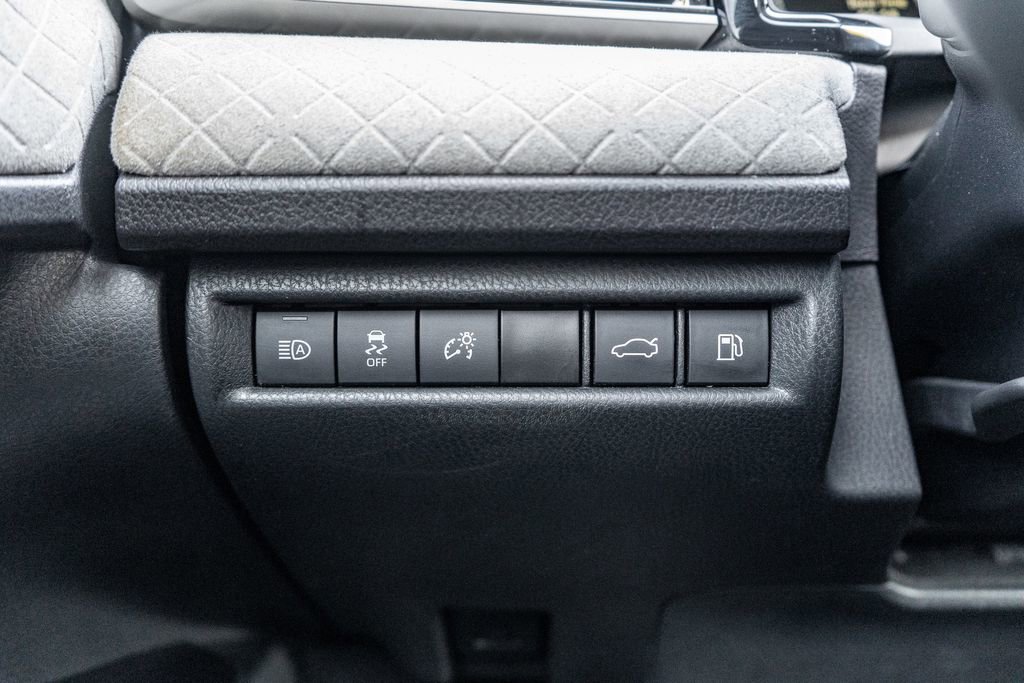 Used 2025 Toyota Camry XLE image 20
