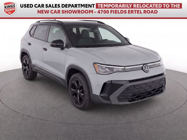 Used 2025 Volkswagen Taos SE AWD/4WD image 1