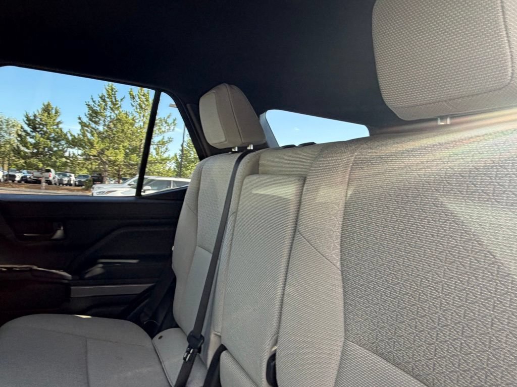 Used 2025 Toyota 4Runner SR5 AWD/4WD image 19
