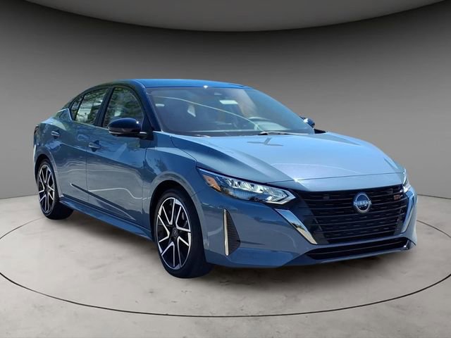 Used 2025 Nissan Sentra SR w/ SR Premium Package FWD image 14
