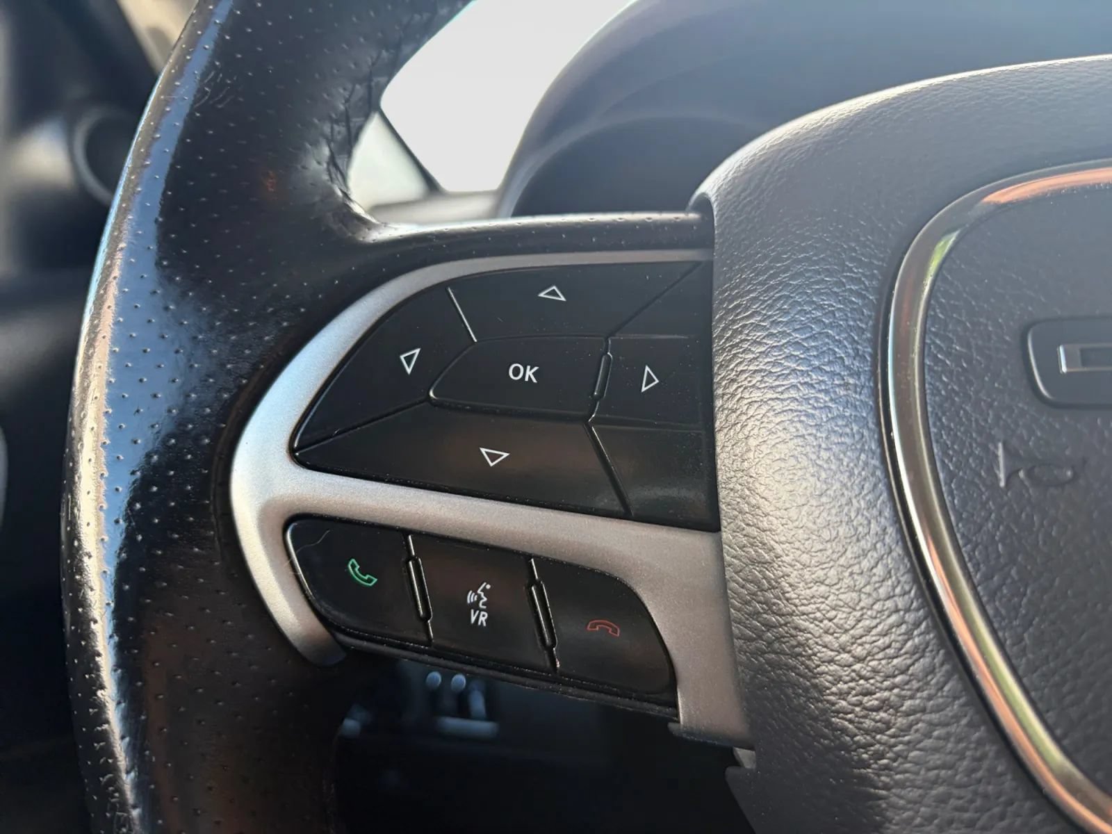 Used 2019 Dodge Durango SXT AWD/4WD image 28