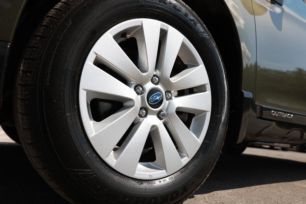 Used 2015 Subaru Outback 2.5i Premium AWD/4WD image 28