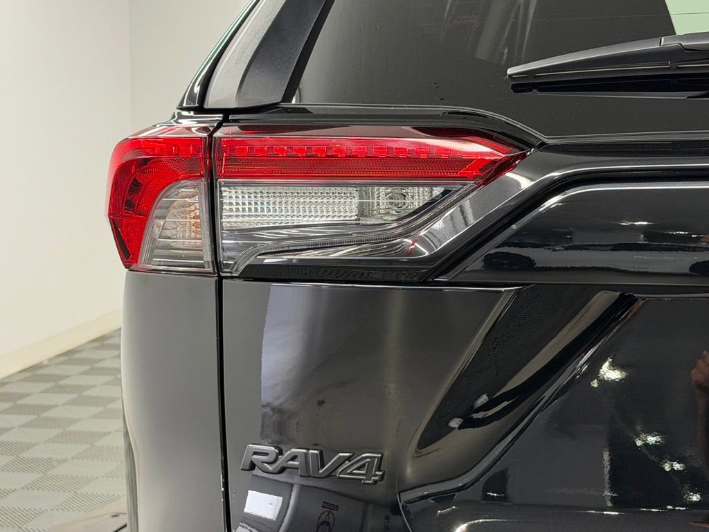 Used 2025 Toyota RAV4 LE FWD image 13