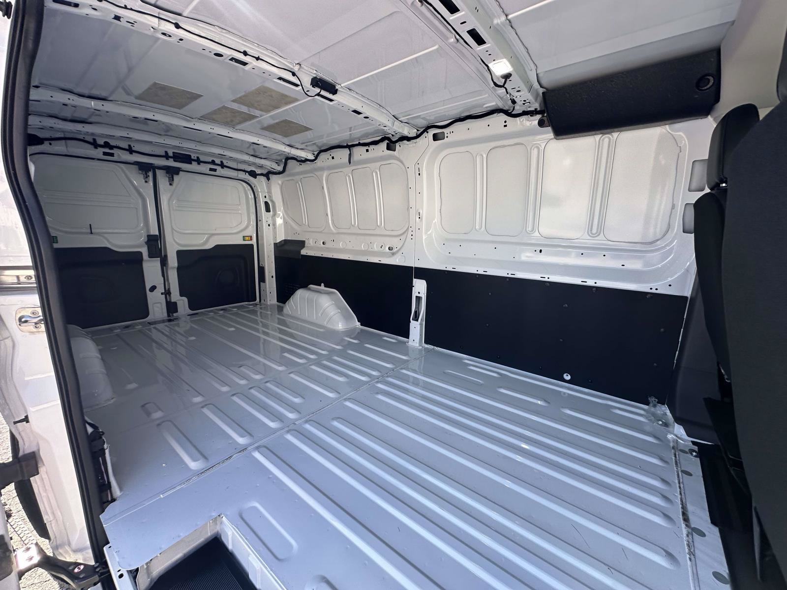 Certified 2023 Ford E-Transit Low Roof RWD image 26