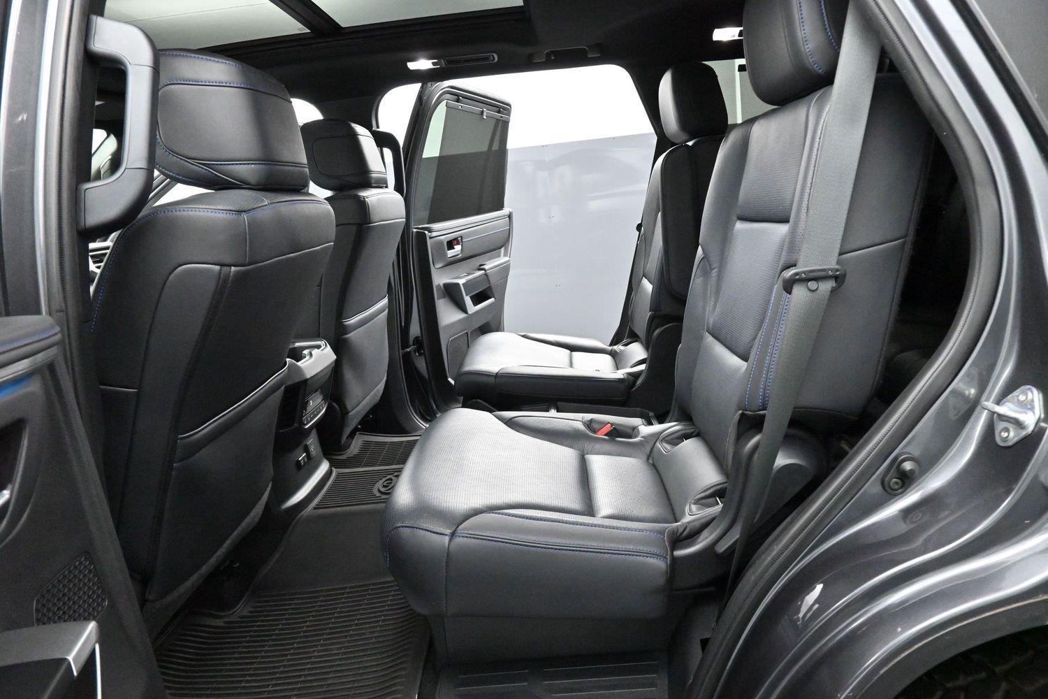 Used 2023 Toyota Sequoia Platinum AWD/4WD image 37
