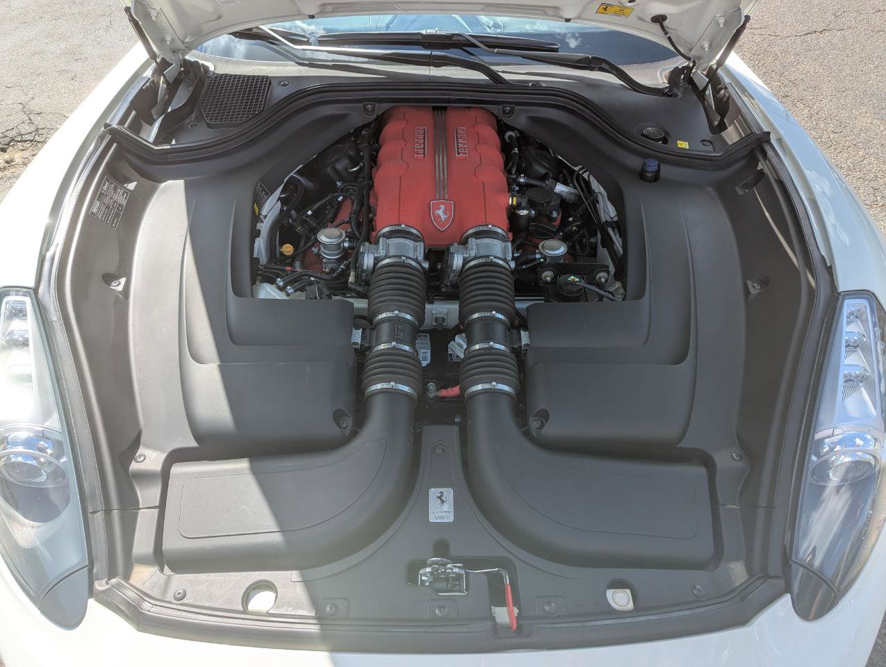 Used 2013 Ferrari California RWD image 42