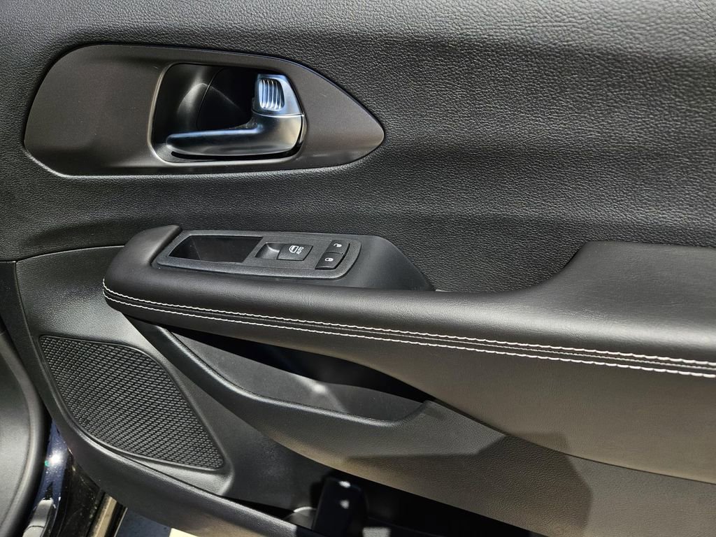 New 2026 Chrysler Voyager LX FWD image 8