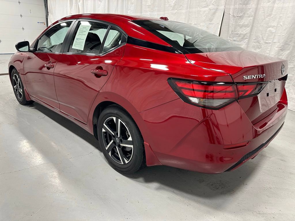 Used 2025 Nissan Sentra SV image 5