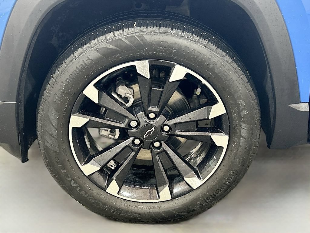 Used 2025 Chevrolet Equinox RS w/ Safety and Technology Package FWD image 29