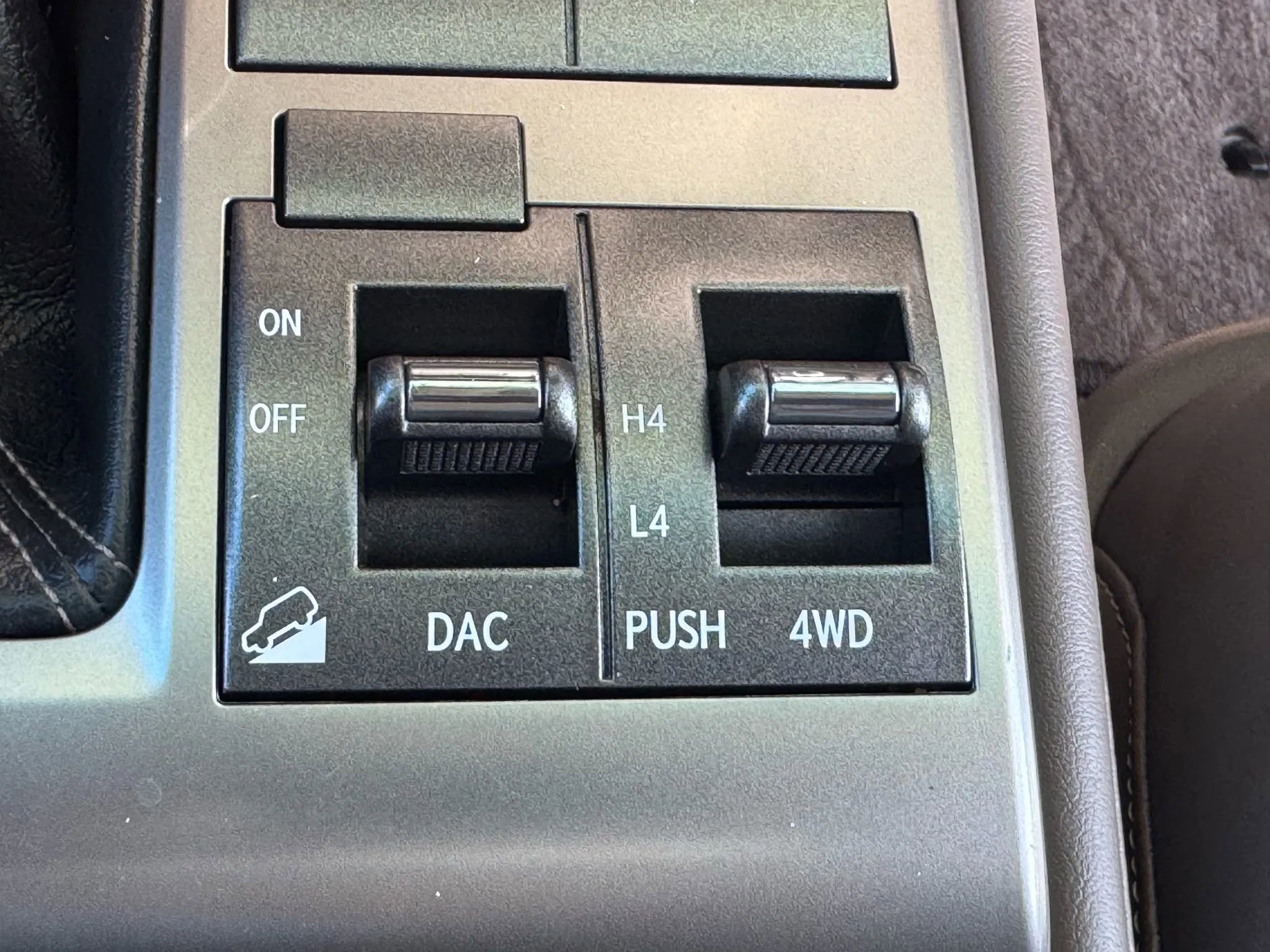 Used 2013 Lexus GX 460 image 23