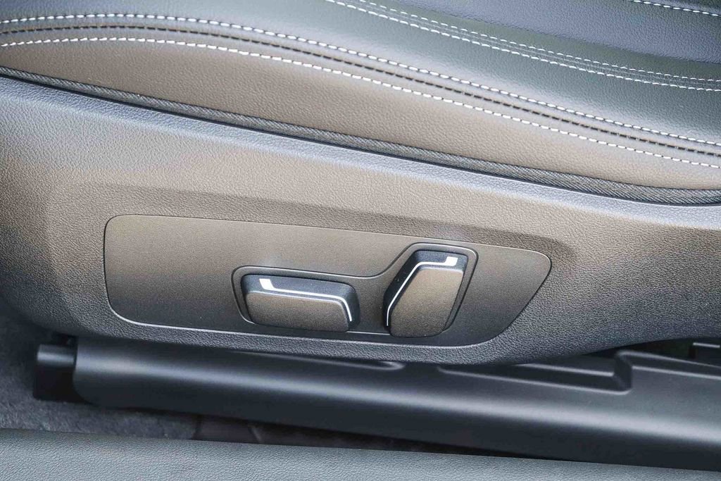 New 2025 BMW 230i Coupe w/ Convenience Package image 20