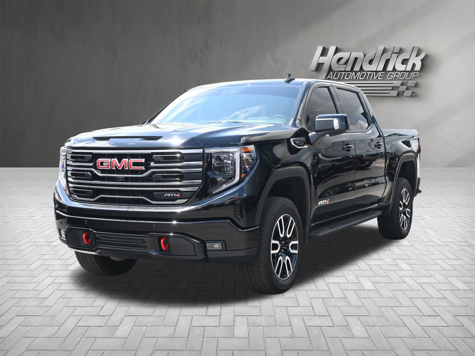 Used 2025 GMC Sierra 1500 AT4 w/ AT4 Premium Package AWD/4WD image 5