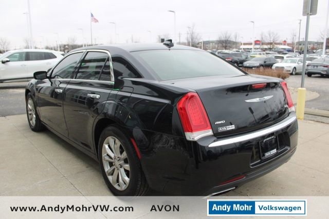 Used 2016 Chrysler 300 C image 4