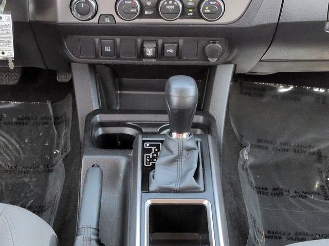 Certified 2022 Toyota Tacoma SR5 AWD/4WD image 19