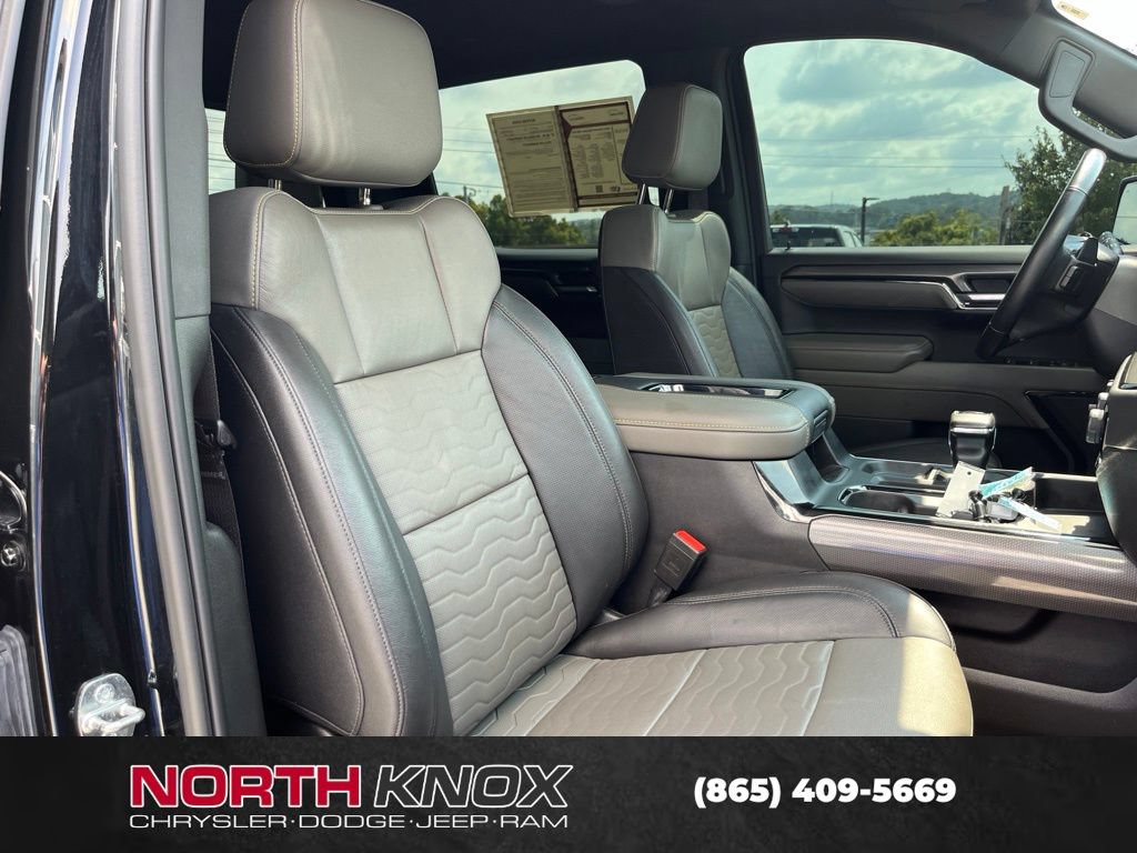 Used 2022 Chevrolet Silverado 1500 ZR2 w/ Technology Package AWD/4WD image 28