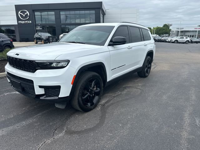 Used 2023 Jeep Grand Cherokee L Laredo AWD/4WD image 3