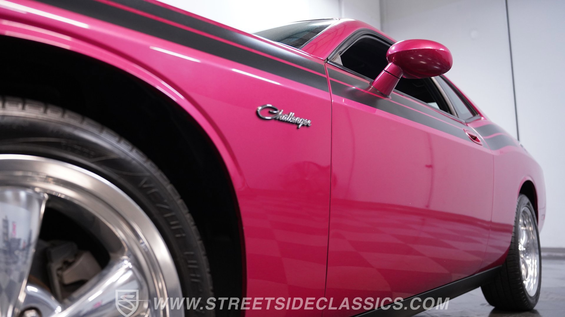 Used 2010 Dodge Challenger R/T RWD image 18