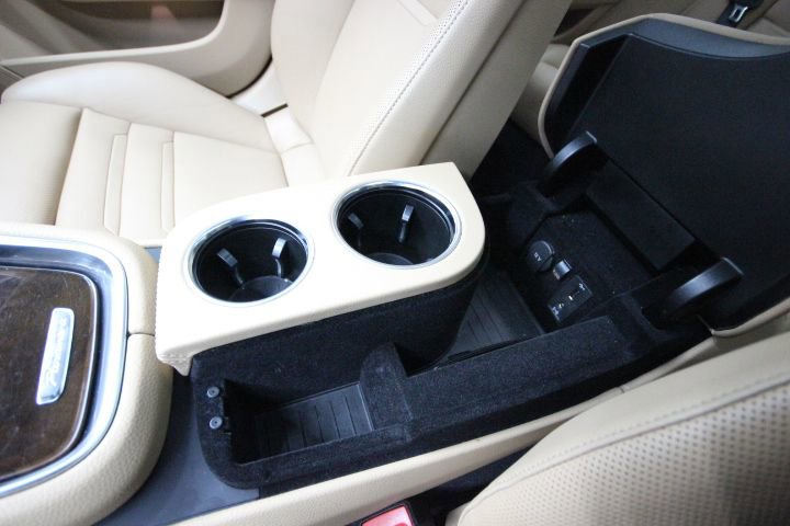 Used 2018 Porsche Panamera 4S image 26