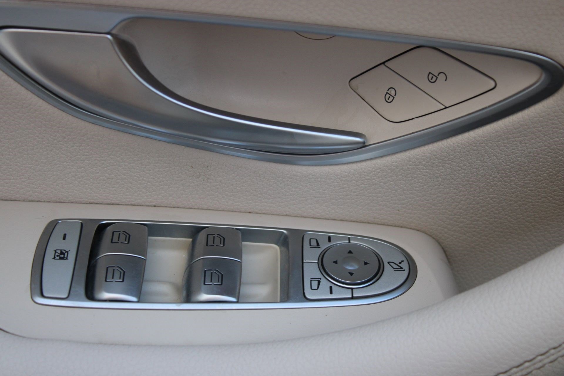 Used 2019 Mercedes-Benz E 450 Cabriolet image 12