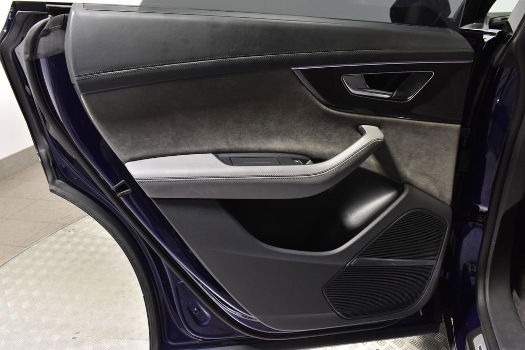 Used 2021 Audi SQ8 Prestige w/ Prestige Package image 26