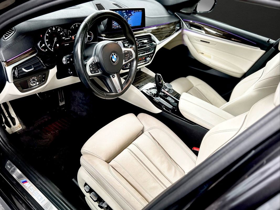 Used 2018 BMW M550i xDrive image 15