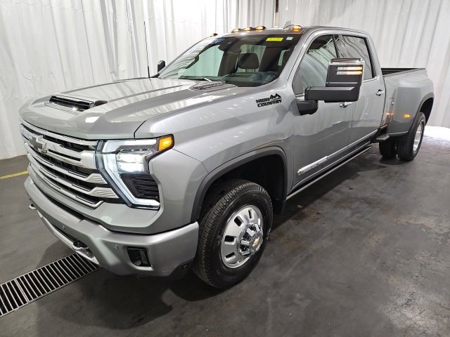 Certified 2024 Chevrolet Silverado 3500 High Country w/ High Country Premium Package image 6