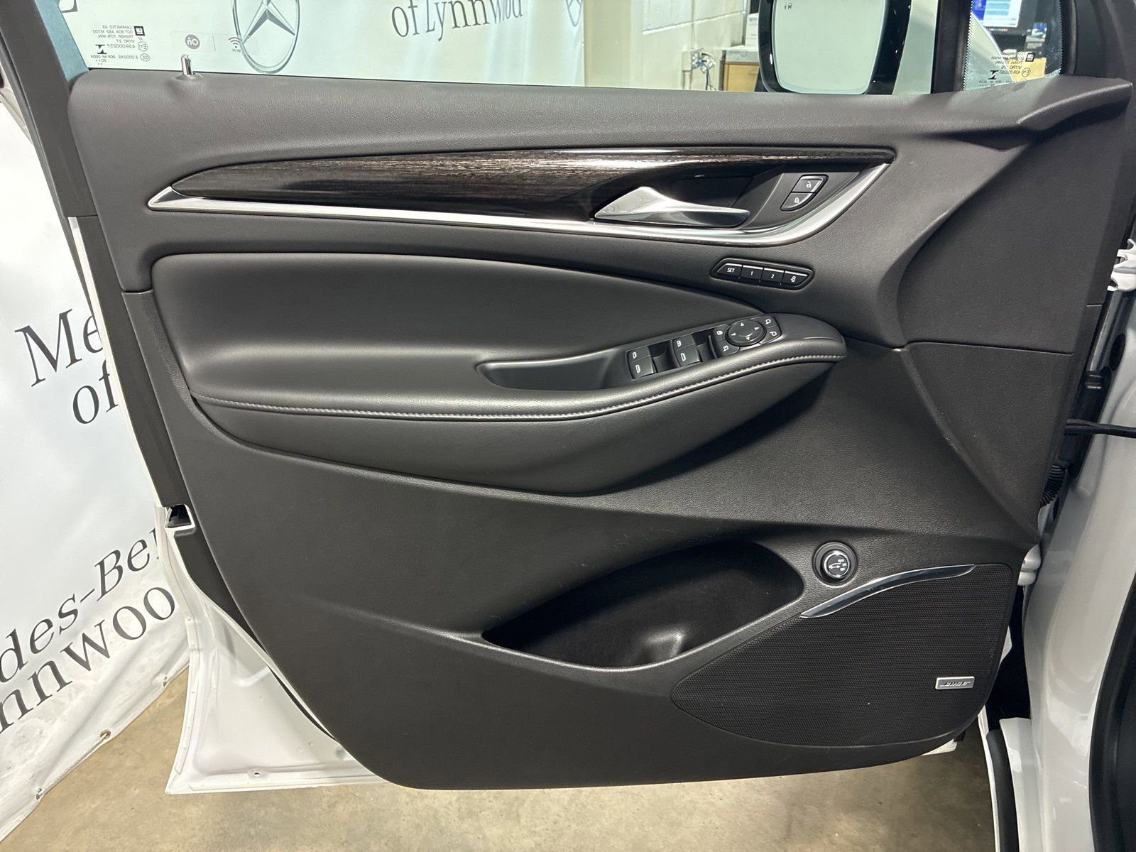 Used 2021 Buick Enclave Avenir w/ Avenir Technology Package image 16