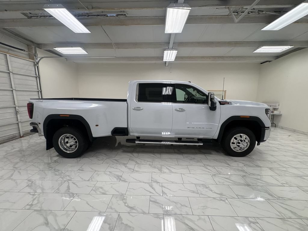 New 2026 GMC Sierra 3500 SLT w/ SLT Convenience Package AWD/4WD image 9