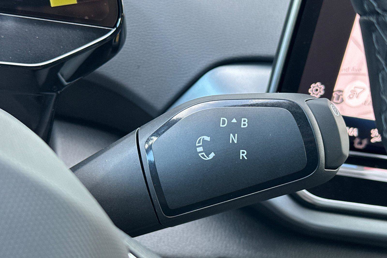 New 2025 Volkswagen ID.4 Pro image 21