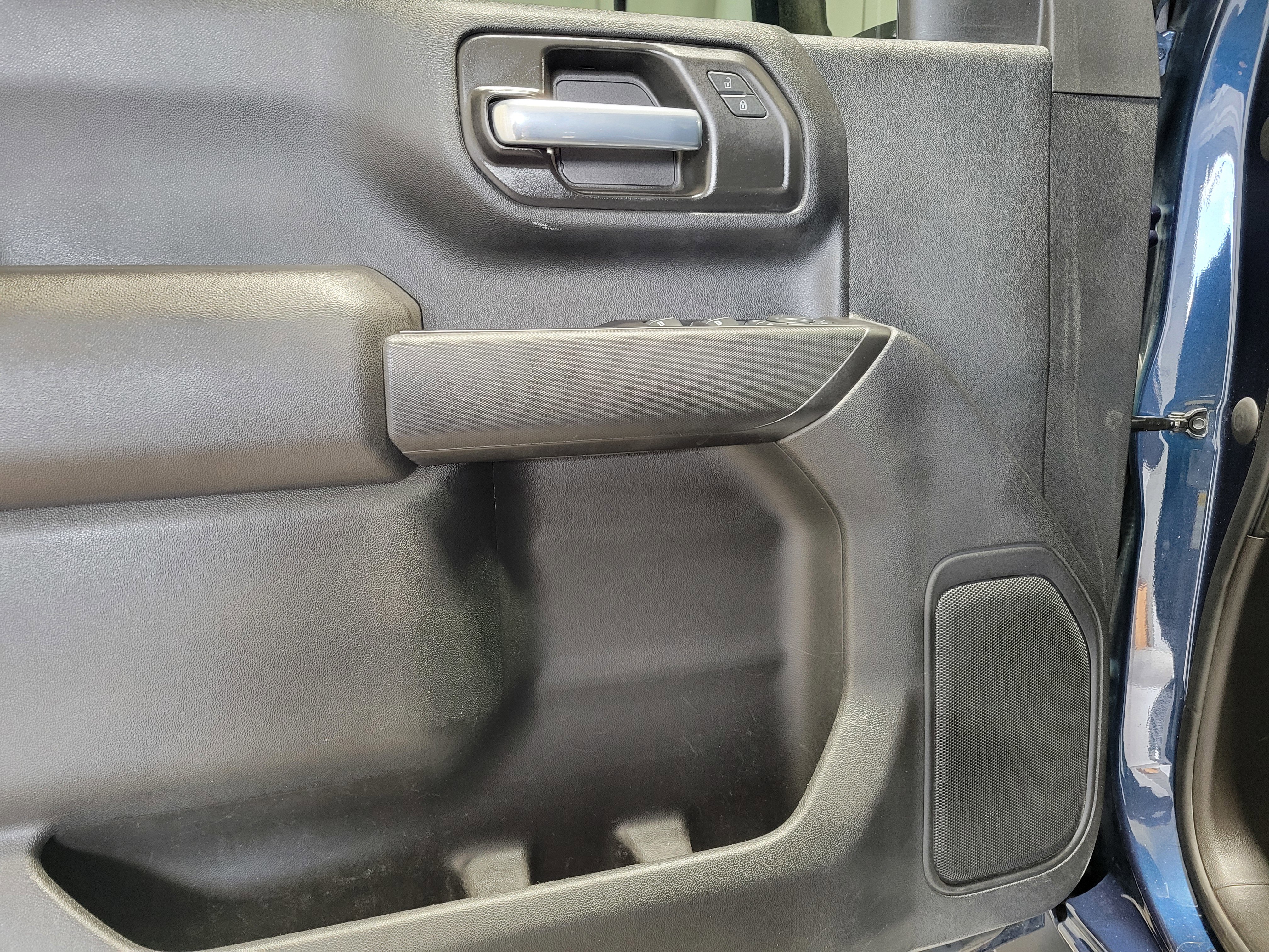 Used 2021 Chevrolet Silverado 2500 Custom w/ Custom Value Package image 29