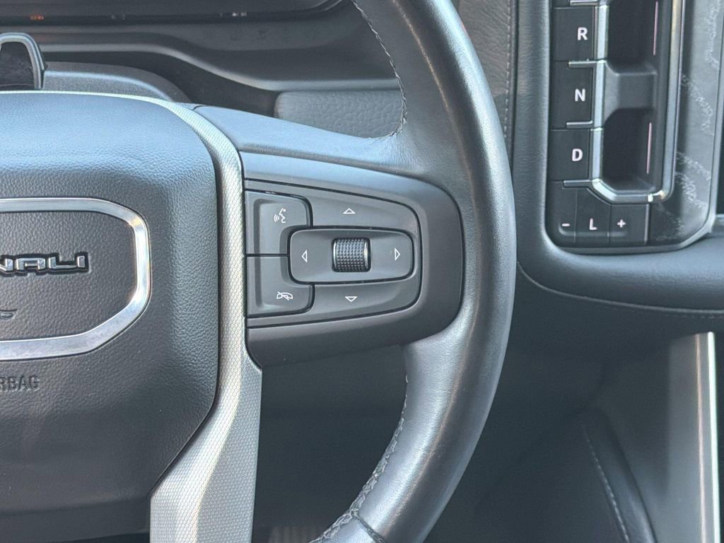 Used 2023 GMC Yukon Denali w/ Denali Reserve Package AWD/4WD image 10