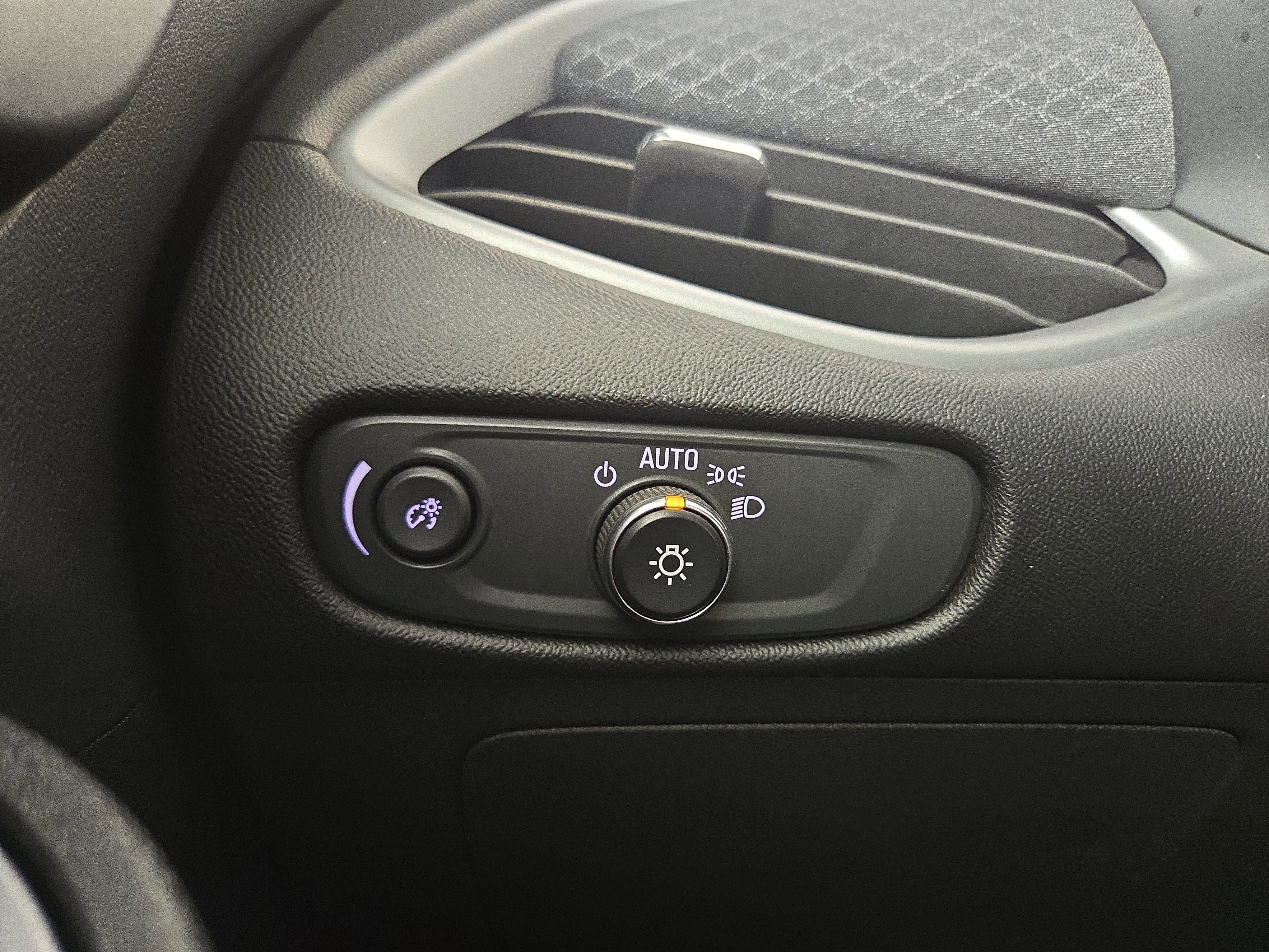 Certified 2024 Chevrolet Malibu LT image 28