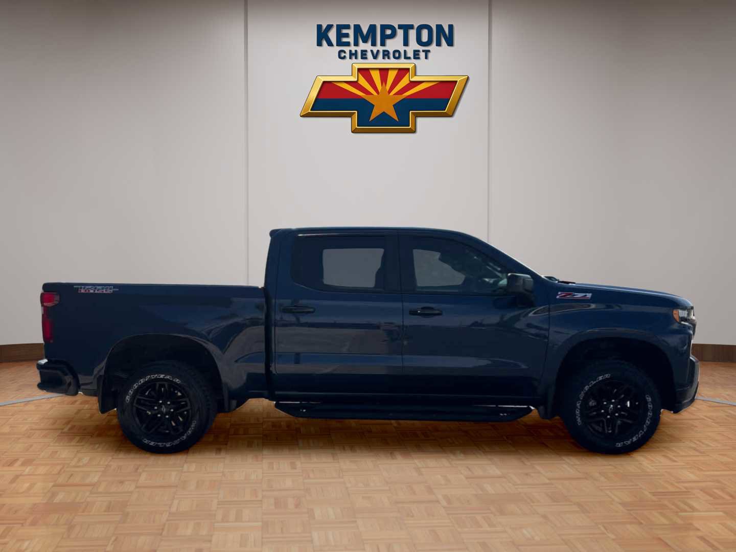 Used 2021 Chevrolet Silverado 1500 LT Trail Boss w/ Convenience Package II image 7