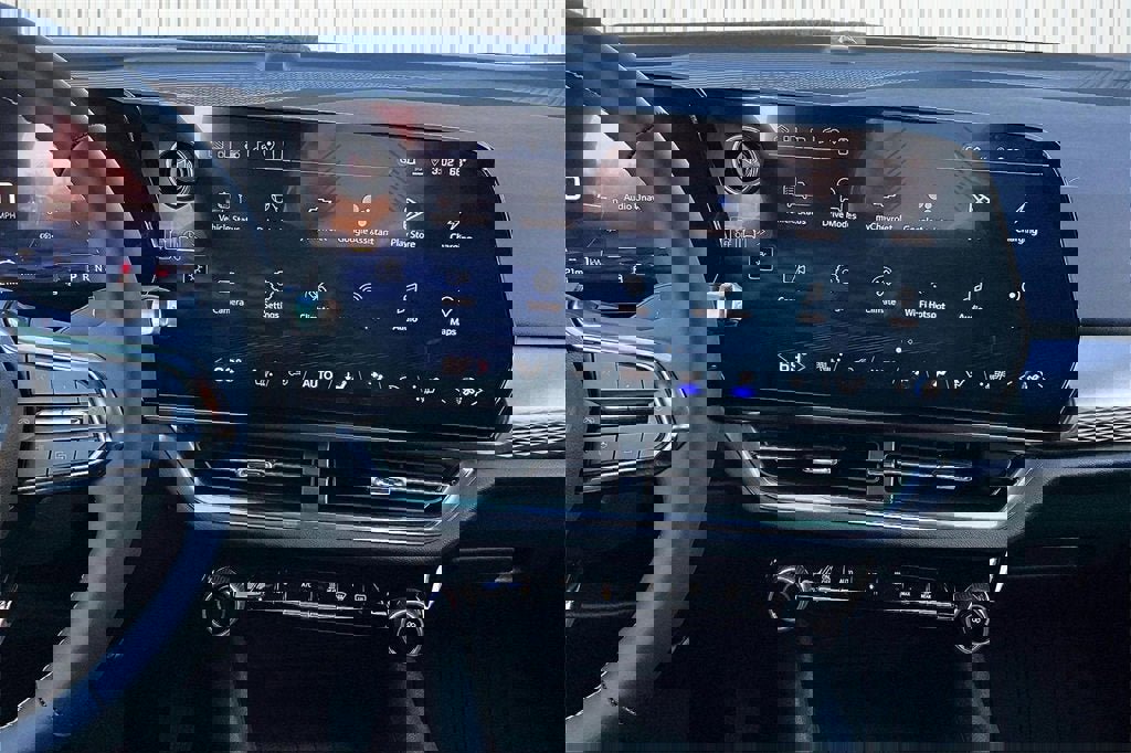 New 2026 Chevrolet Equinox EV LT w/ Comfort Package image 4